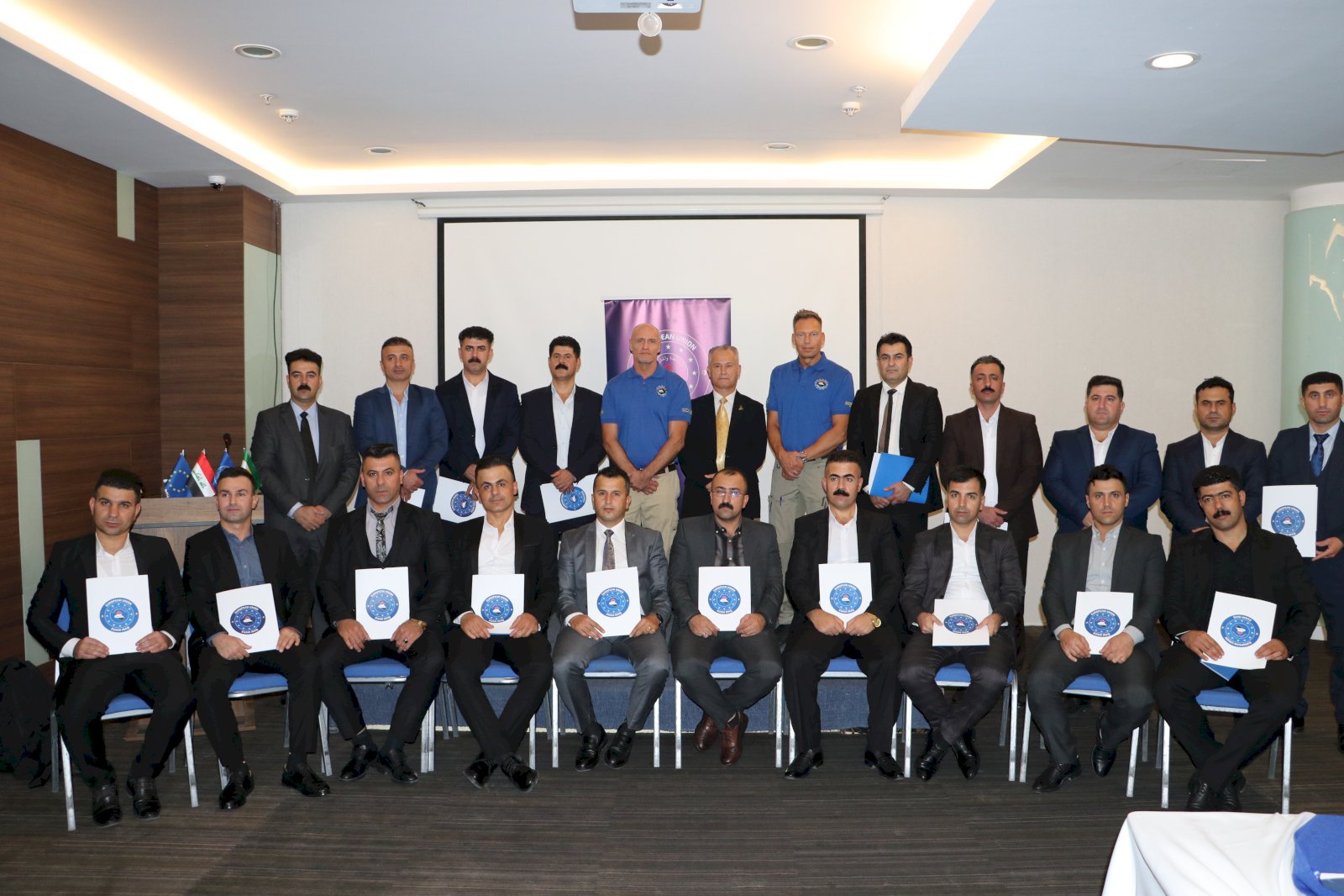 Workshop on conflict mitigation through dialogue and negotiation in policing